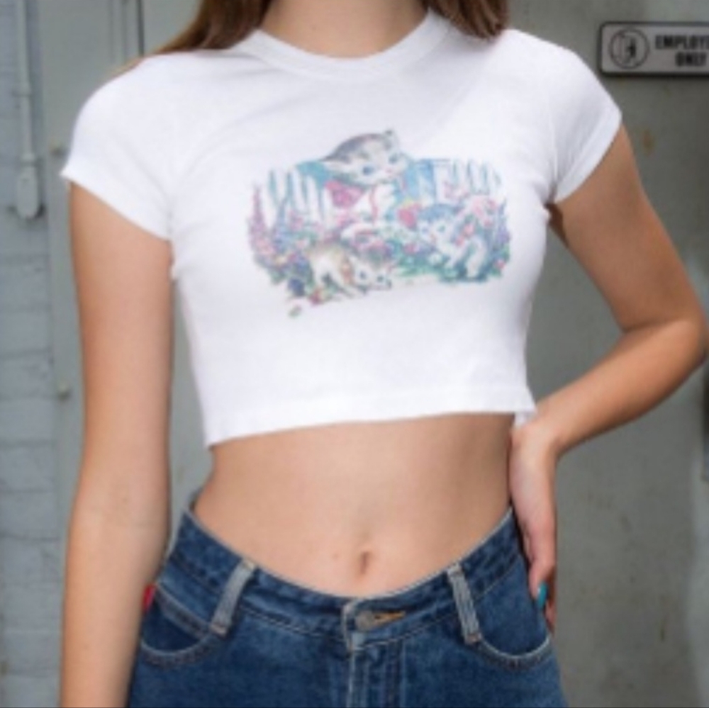 Brandy Melville Kitten Crop top one size